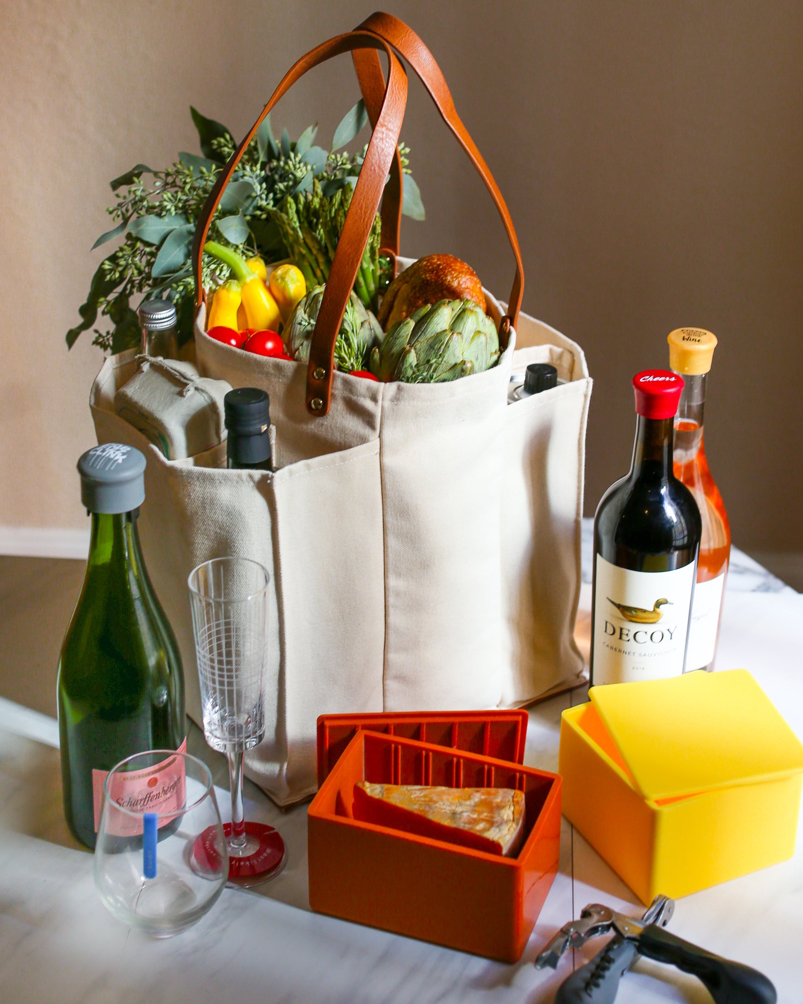CapaBunga Products - Market Tote, CapaBubbles, Cheese Vault, Ergonomic Corkscrew, Wineglass Identifiers
