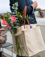  Market Tote canvas with vegan leather handles and base